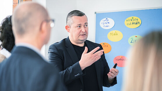 Bild zu Effektive Zusammenarbeit in Gruppen und Teams